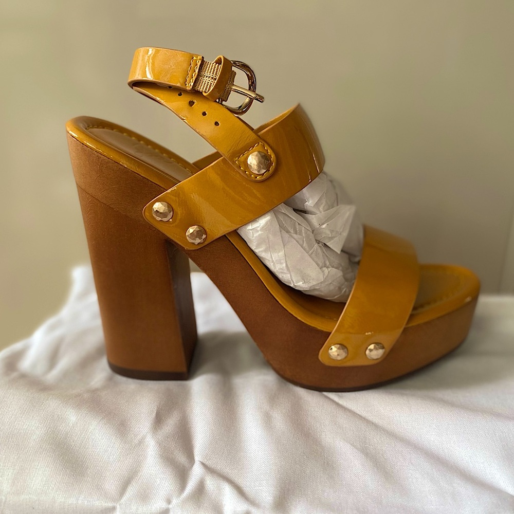NIB- NWT Joie platform sandals